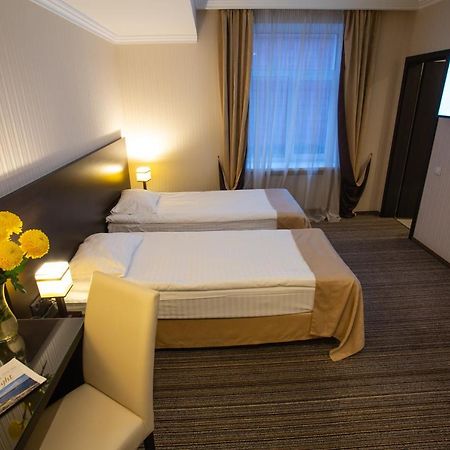 Optima Cherkasy Hotel エクステリア 写真