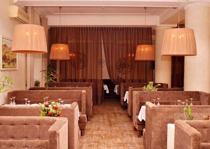 Optima Cherkasy Hotel エクステリア 写真
