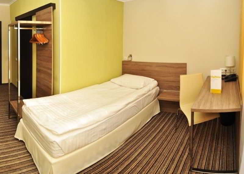 Optima Cherkasy Hotel エクステリア 写真